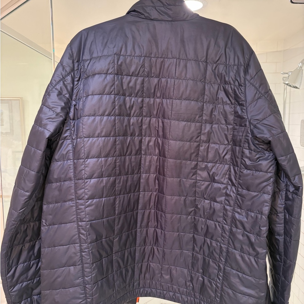 L.L. Bean Men's Men's PrimaLoft Packaway Jacket Navy and Orange - Picture 2 of 4